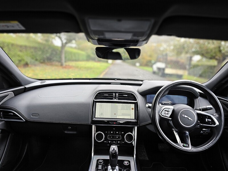 Jaguar D200 MHEV R-Dynamic SE Saloon 2.0 Automatic Diesel