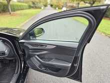 Jaguar XE D200 MHEV R-Dynamic SE 