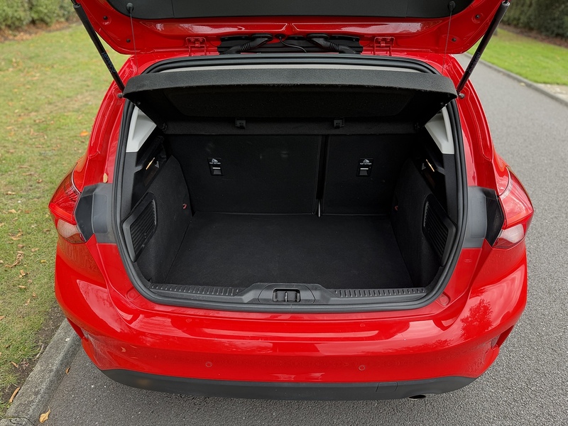 Ford T EcoBoost Titanium Hatchback 1.0 Manual Petrol