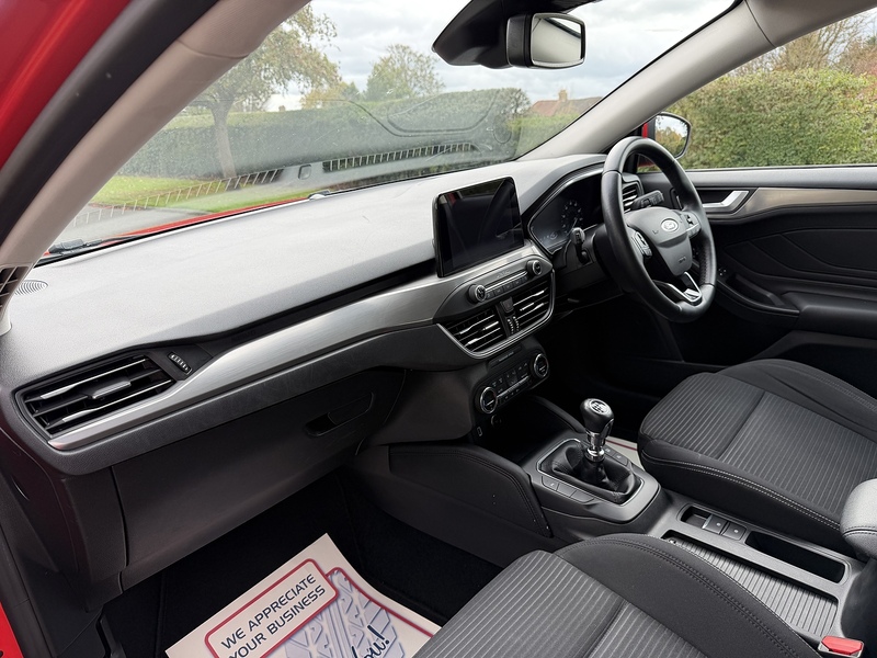 Ford T EcoBoost Titanium Hatchback 1.0 Manual Petrol