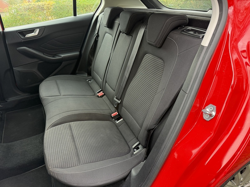 Ford T EcoBoost Titanium Hatchback 1.0 Manual Petrol