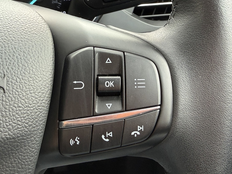 Ford T EcoBoost Titanium Hatchback 1.0 Manual Petrol