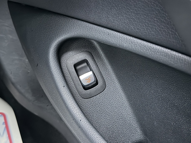 Mercedes-Benz C200 Sport Coupe 2.0 Manual Petrol