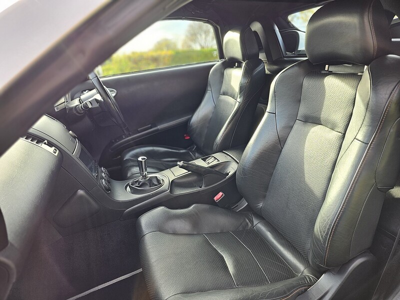 Nissan 3.5 V6 Convertible 2dr Petrol Manual (280 g/km, 276 bhp)