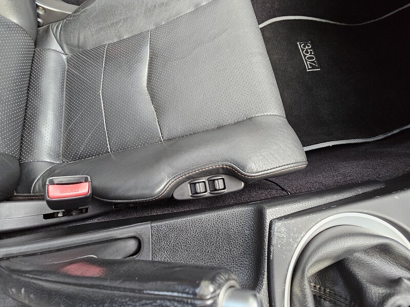 Nissan 3.5 V6 Convertible 2dr Petrol Manual (280 g/km, 276 bhp)