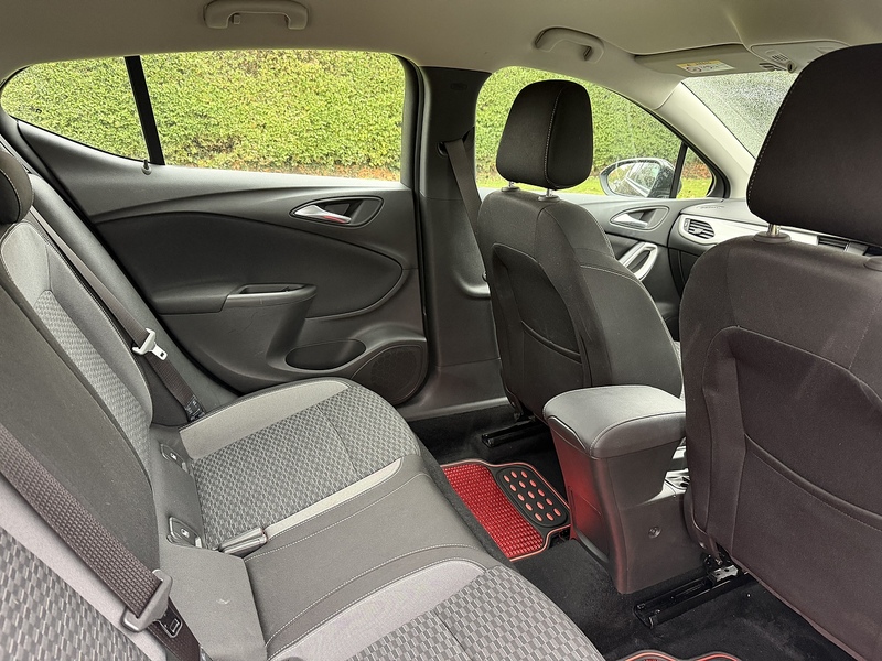 Vauxhall Turbo SRi Hatchback 1.2 Manual Petrol