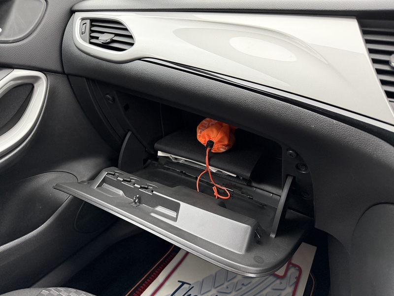 Vauxhall Turbo SRi Hatchback 1.2 Manual Petrol