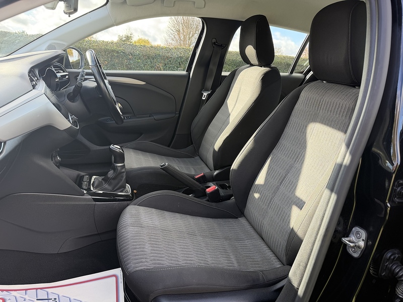 Vauxhall SE Hatchback 1.2 Manual Petrol