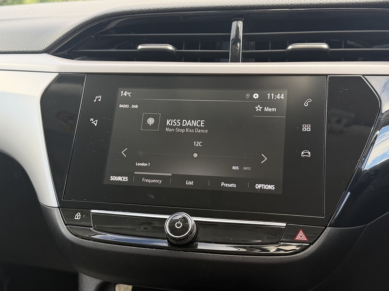 Vauxhall SE Hatchback 1.2 Manual Petrol