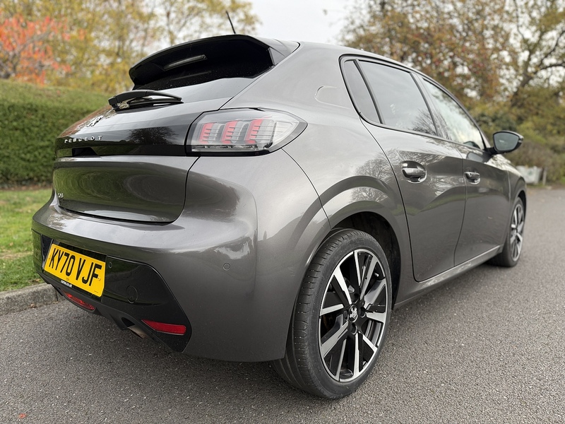 Peugeot PureTech Allure Hatchback 1.2 Manual Petrol