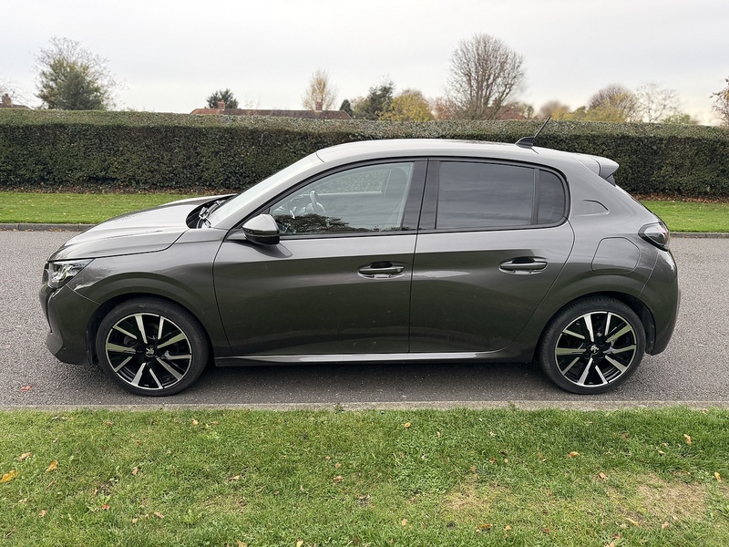 Peugeot PureTech Allure Hatchback 1.2 Manual Petrol