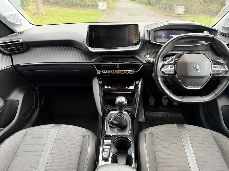 Peugeot PureTech Allure Hatchback 1.2 Manual Petrol