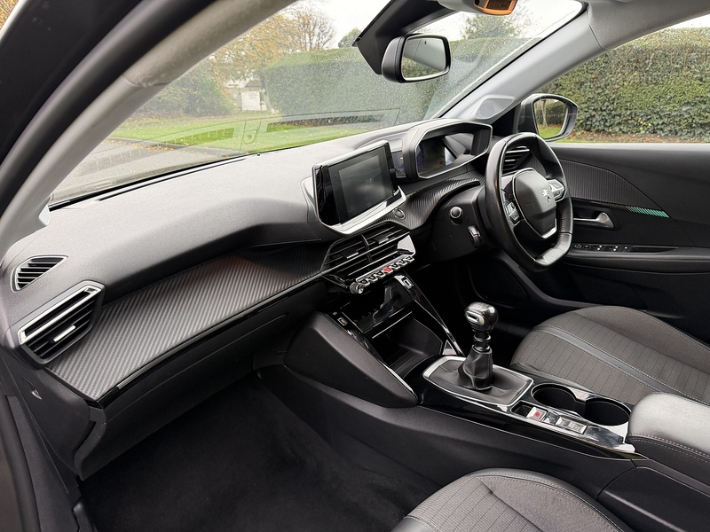 Peugeot PureTech Allure Hatchback 1.2 Manual Petrol