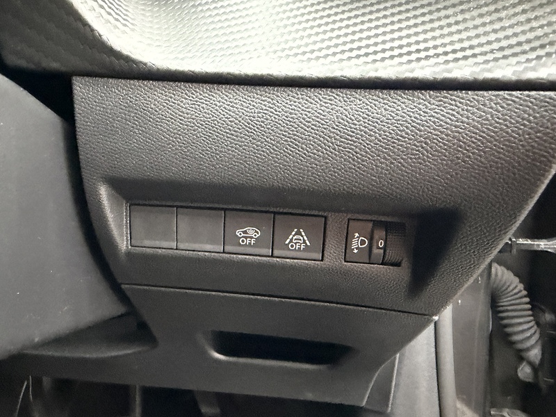 Peugeot PureTech Allure Hatchback 1.2 Manual Petrol