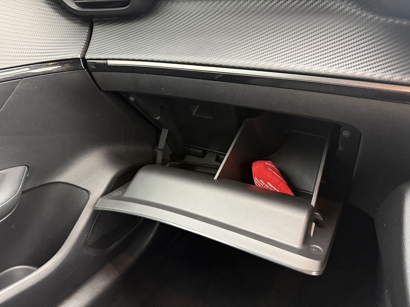 Peugeot PureTech Allure Hatchback 1.2 Manual Petrol