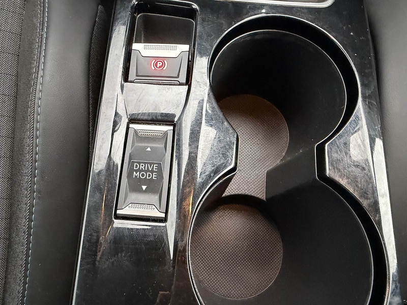 Peugeot PureTech Allure Hatchback 1.2 Manual Petrol