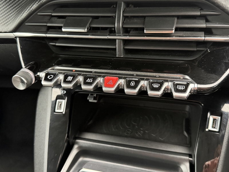 Peugeot PureTech Allure Hatchback 1.2 Manual Petrol