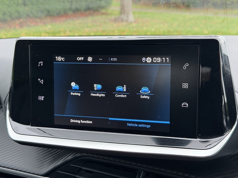 Peugeot PureTech Allure Hatchback 1.2 Manual Petrol