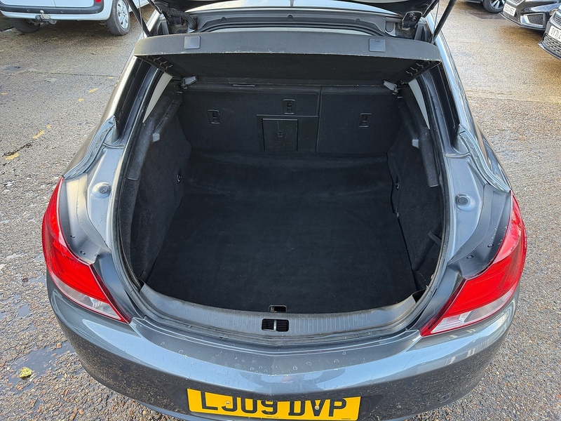 Vauxhall 1.8 16V Exclusiv Hatchback 5dr Petrol Manual Euro 5 (140 ps)