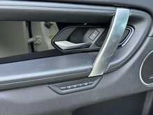 Land Rover Discovery Sport D180 MHEV HSE