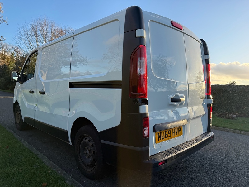 Renault dCi ENERGY 28 Business Panel Van 2.0 Manual Diesel