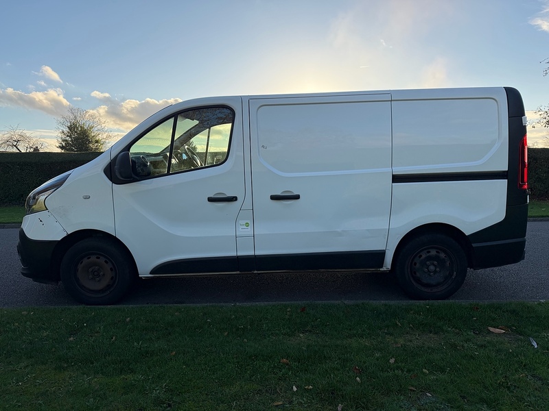Renault dCi ENERGY 28 Business Panel Van 2.0 Manual Diesel