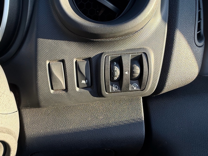 Renault dCi ENERGY 28 Business Panel Van 2.0 Manual Diesel