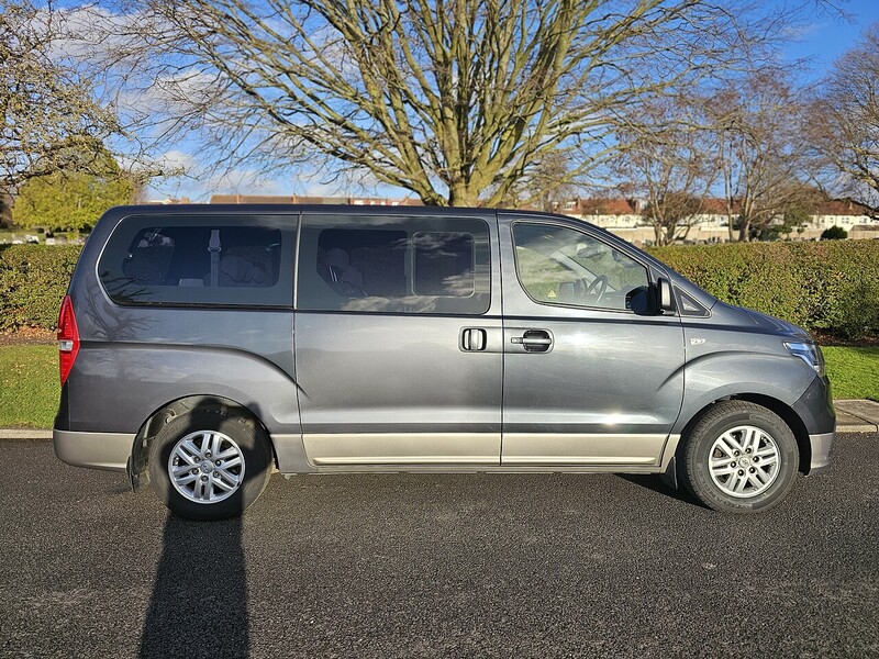 Hyundai CRDi SE Nav MPV 2.5 Manual Diesel