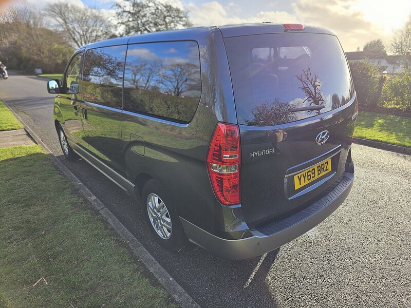 Hyundai CRDi SE Nav MPV 2.5 Manual Diesel