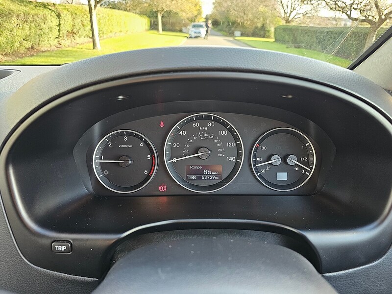 Hyundai CRDi SE Nav MPV 2.5 Manual Diesel