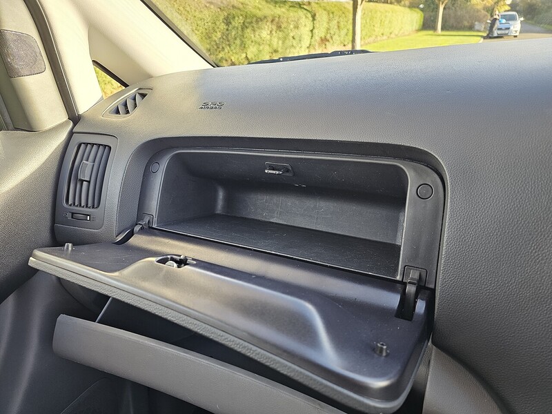 Hyundai CRDi SE Nav MPV 2.5 Manual Diesel