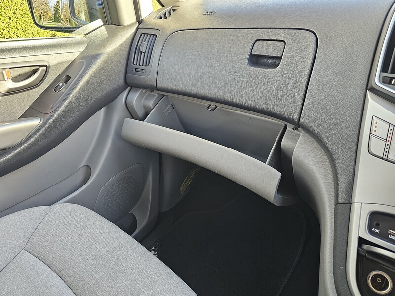 Hyundai CRDi SE Nav MPV 2.5 Manual Diesel