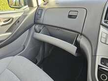 Hyundai i800 CRDi SE Nav 