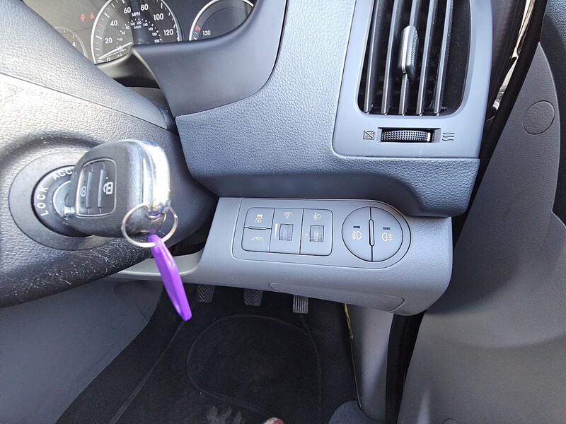 Hyundai CRDi SE Nav MPV 2.5 Manual Diesel