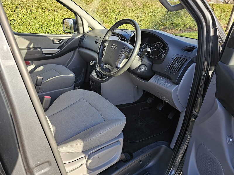 Hyundai CRDi SE Nav MPV 2.5 Manual Diesel