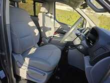 Hyundai i800 CRDi SE Nav 