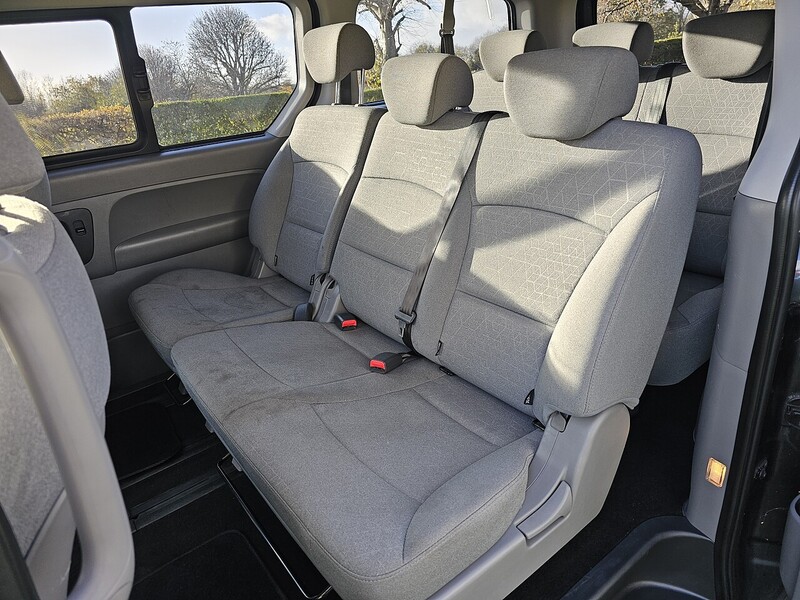 Hyundai CRDi SE Nav MPV 2.5 Manual Diesel