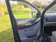 Hyundai i800 CRDi SE Nav 