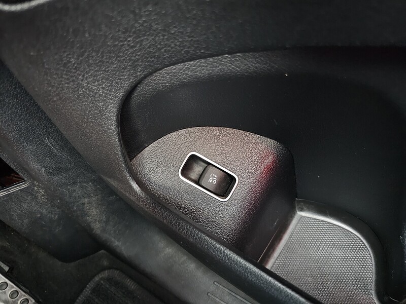 Mercedes-Benz GLE350de AMG Line SUV 2.0 Automatic Diesel Plug-in Hybrid