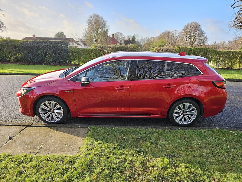 Toyota VVT-h GR SPORT Estate 2.0 Automatic Petrol Hybrid