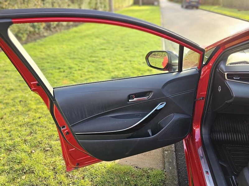 Toyota VVT-h GR SPORT Estate 2.0 Automatic Petrol Hybrid