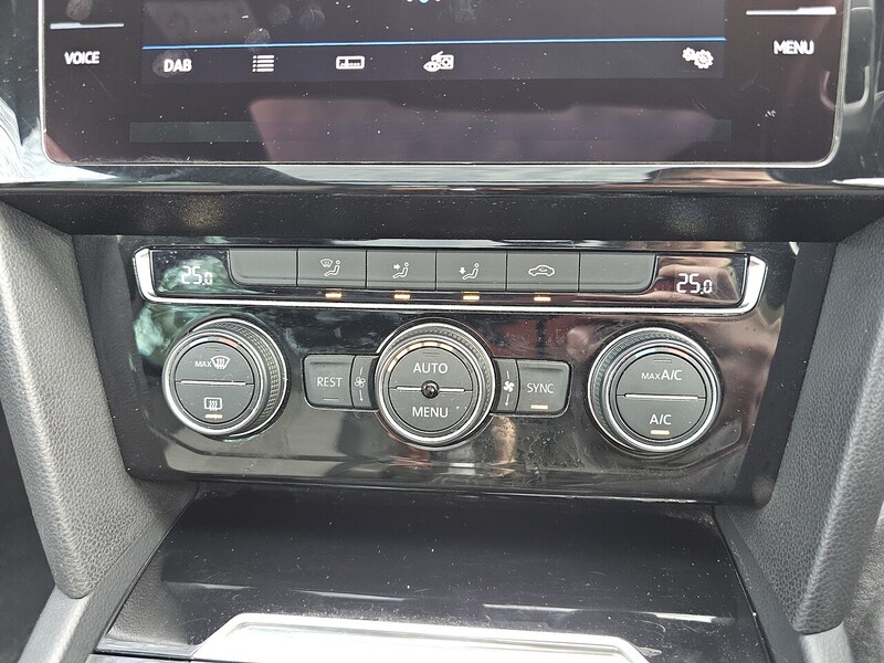 Volkswagen 1.8 TSI R-Line Estate 5dr Petrol DSG Euro 6 (s/s) (180 ps)