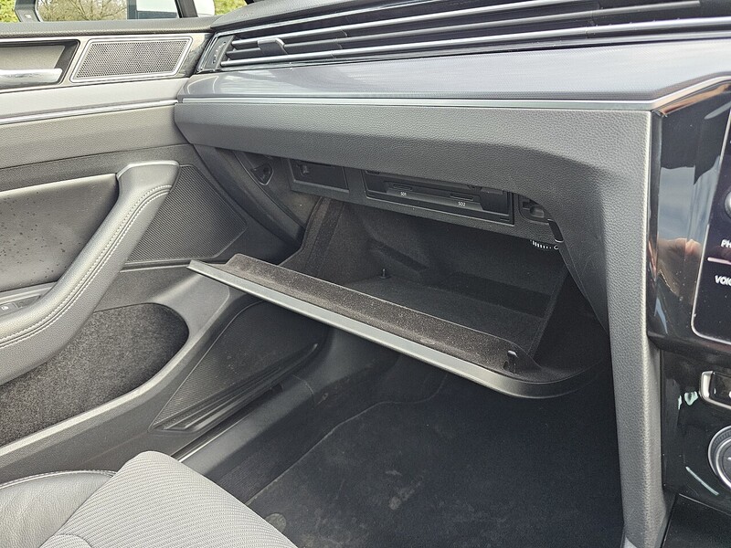 Volkswagen 1.8 TSI R-Line Estate 5dr Petrol DSG Euro 6 (s/s) (180 ps)