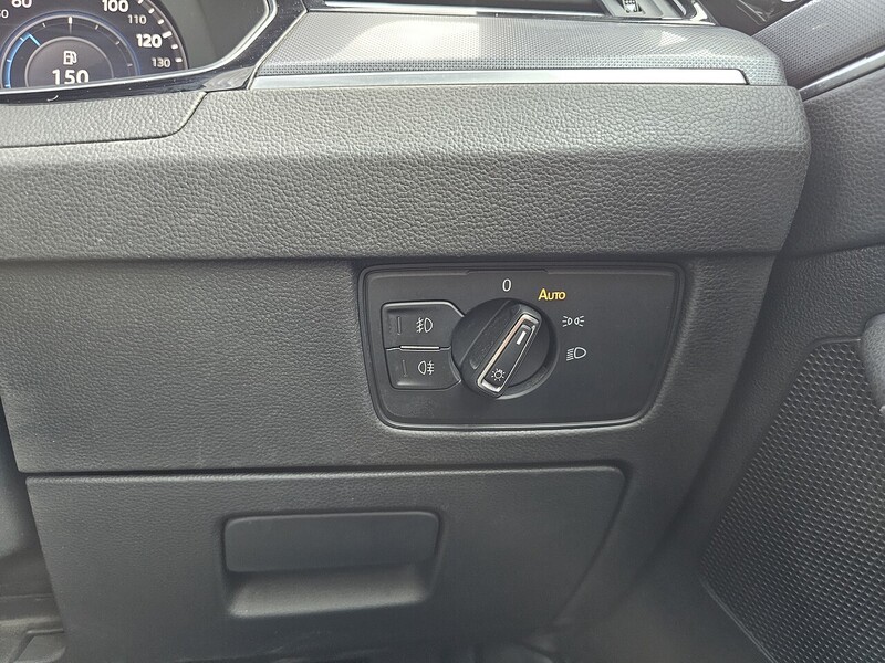 Volkswagen 1.8 TSI R-Line Estate 5dr Petrol DSG Euro 6 (s/s) (180 ps)