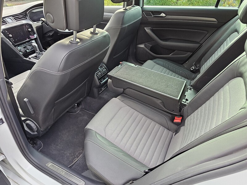 Volkswagen 1.8 TSI R-Line Estate 5dr Petrol DSG Euro 6 (s/s) (180 ps)