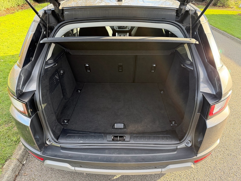 Land Rover TD4 SE Tech SUV 2.0 Automatic Diesel