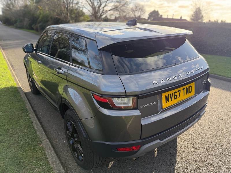Land Rover TD4 SE Tech SUV 2.0 Automatic Diesel