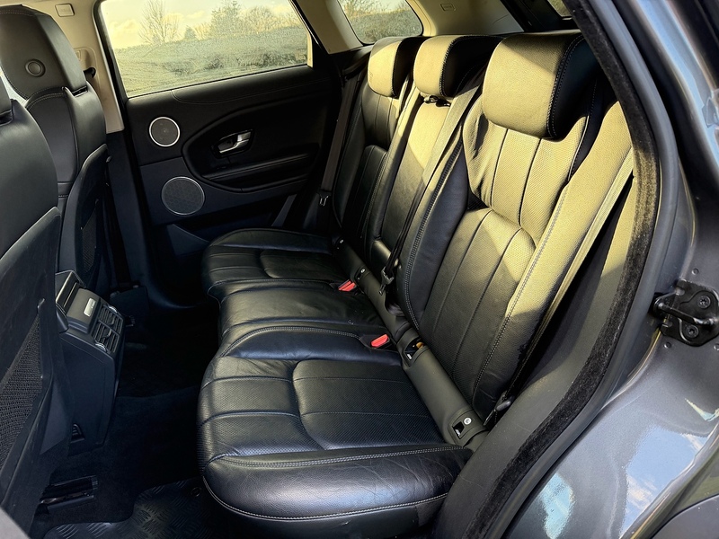 Land Rover TD4 SE Tech SUV 2.0 Automatic Diesel