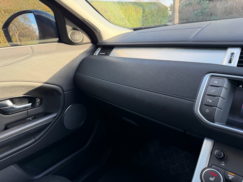 Land Rover TD4 SE Tech SUV 2.0 Automatic Diesel