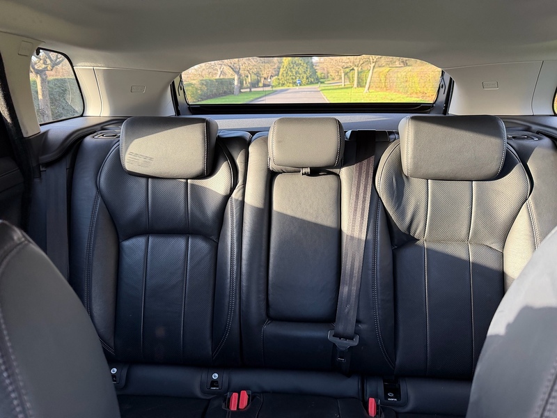 Land Rover TD4 SE Tech SUV 2.0 Automatic Diesel